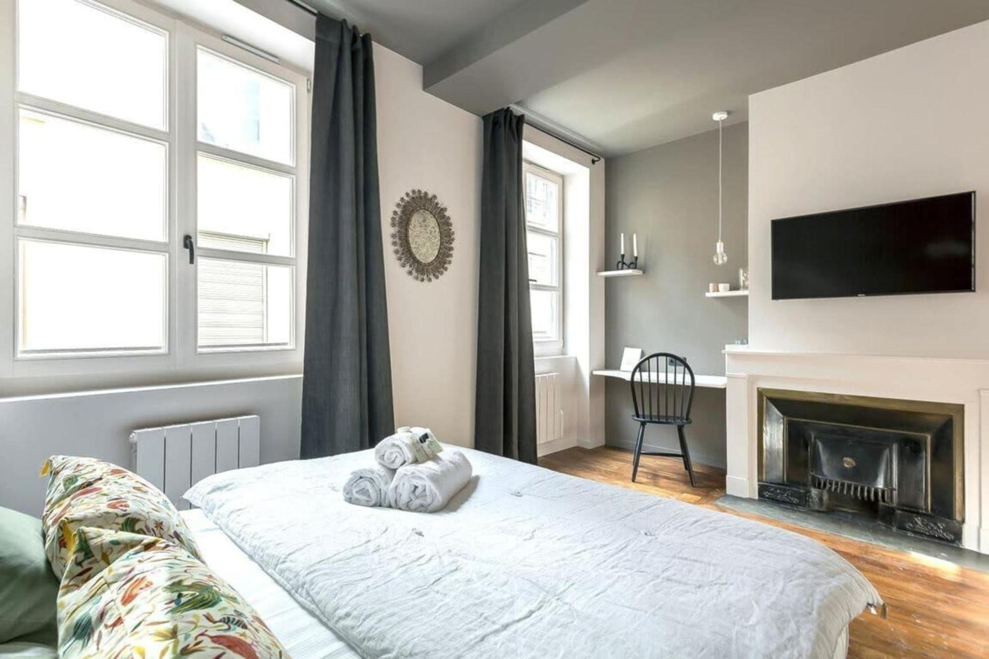 Amazing Vieux Lyon Superbe Logement Esterno foto